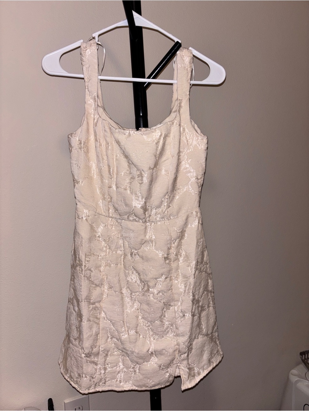Francesca's Collections Cream Jacquard Mini Dress